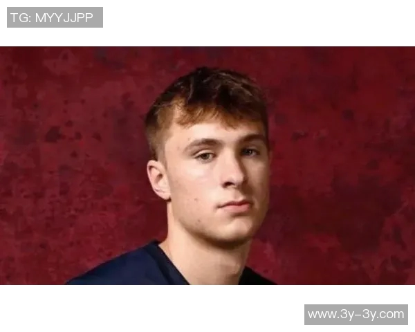 埃奇库姆闪耀赛场展现实力成新秀最佳球员引发热议