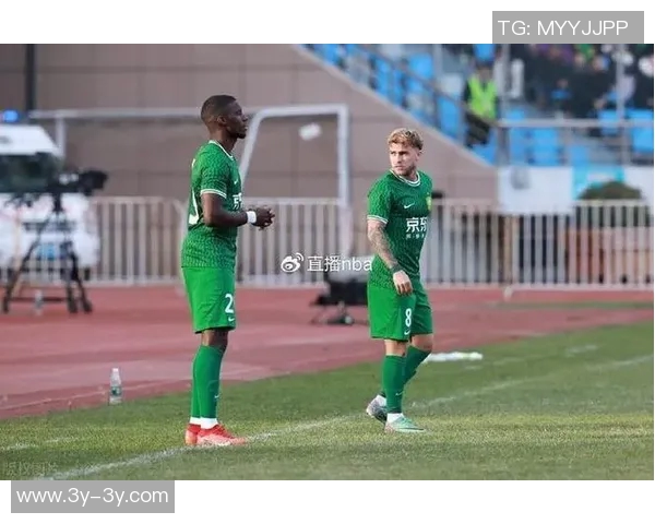 法比奥与马马杜马莱莱携手备战新赛季全力以赴训练中